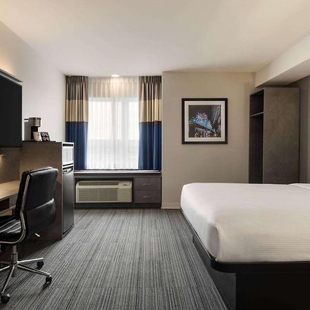 Microtel Inn & Suites By Wyndham Boisbriand Sainte-Thérèse-de-Blainville Exterior foto