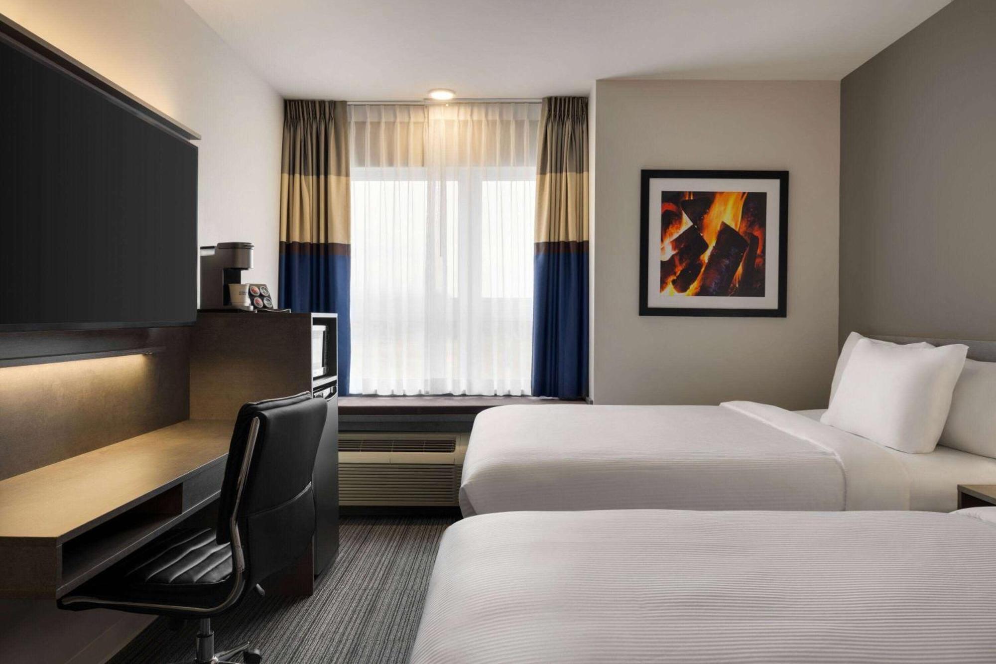 Microtel Inn & Suites By Wyndham Boisbriand Sainte-Thérèse-de-Blainville Exterior foto